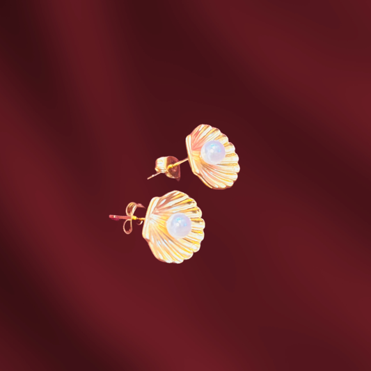 Oyster Moon Pearl Earrings | 18K Gold Plated