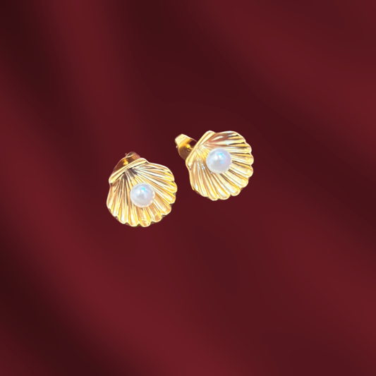 Oyster Moon Pearl Earrings | 18K Gold Plated