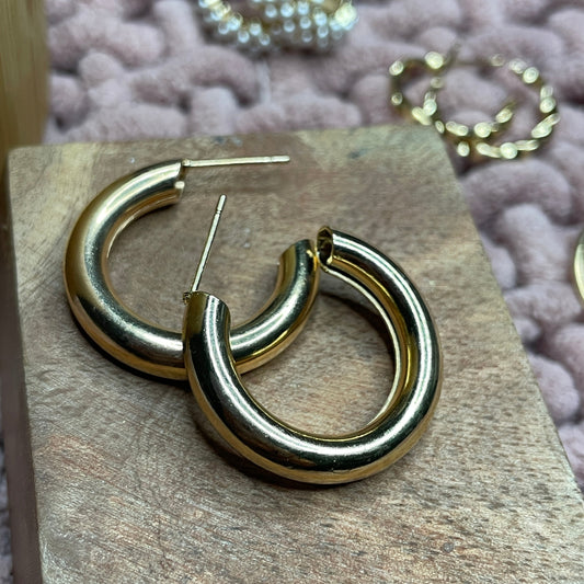 Luxe Curve Hoops